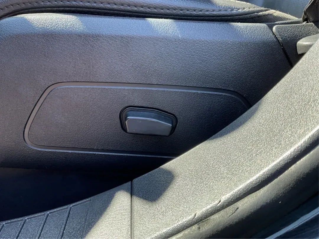 2016 Jeep Compass High Altitude Edition (1C4NJCEA0GD) with an 2L I-4 DOHC engine, located at 1951 S Dayton Lakeview Rd., New Carlisle, OH, 45344, (937) 908-9800, 39.890999, -84.050255 - Experience the thrill of adventure with the 2016 Jeep Compass High Altitude Edition, a versatile SUV designed for those who crave both comfort and capability. Whether you're a growing family seeking reliable transportation, a commuter navigating Riverside's bustling streets, or simply someone who en - Photo#17