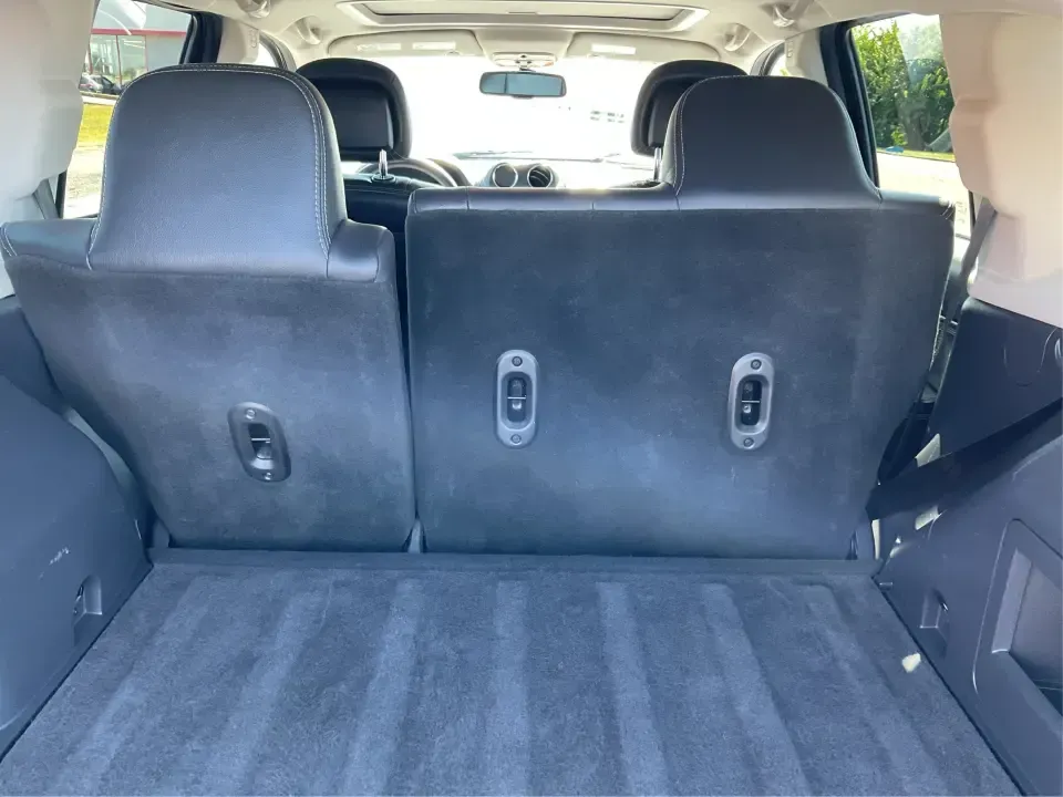 2016 Jeep Compass High Altitude Edition (1C4NJCEA0GD) with an 2L I-4 DOHC engine, CVT transmission, located at 8750 N County Rd 25A, Piqua, OH, 45356, (937) 908-9800, 40.164391, -84.232513 - Experience the thrill of adventure with the 2016 Jeep Compass High Altitude Edition, a versatile SUV designed for those who crave both comfort and capability. Whether you're a growing family seeking reliable transportation, a commuter navigating Riverside's bustling streets, or simply someone who en - Photo#12