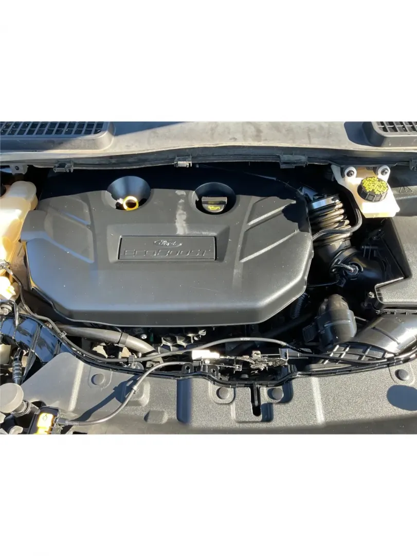 2016 Ford Escape SE (1FMCU9G92GU) with an Other engine, located at 1230 East Main St, Xenia, OH, 45385, (937) 908-9800, 39.688026, -83.910172 - **Adventure Awaits with the 2016 Ford Escape SE at Advantage Car and Credit - New Carlisle!**<br /> <br /> Are you ready to elevate your lifestyle with a vehicle that can handle both your daily commutes and weekend getaways? Look no further than this stunning 2016 Ford Escape SE, available now at Ad - Photo#11