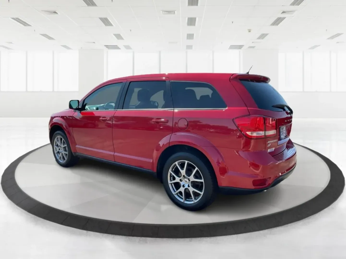 2018 Dodge Journey GT AWD (3C4PDDEG1JT) with an Pentastar 3.6L V-6 DOHC engine, located at 880 E. National Road, Vandalia, OH, 45377, (937) 908-9800, 39.891918, -84.183594 - **Embrace Your Next Adventure with the 2018 Dodge Journey GT AWD!** <br /> <br /> Looking for a versatile vehicle that effortlessly blends family comfort, weekend adventure capabilities, and everyday practicality? Look no further than this stunning 2018 Dodge Journey GT AWD, available now at Advanta - Photo#3
