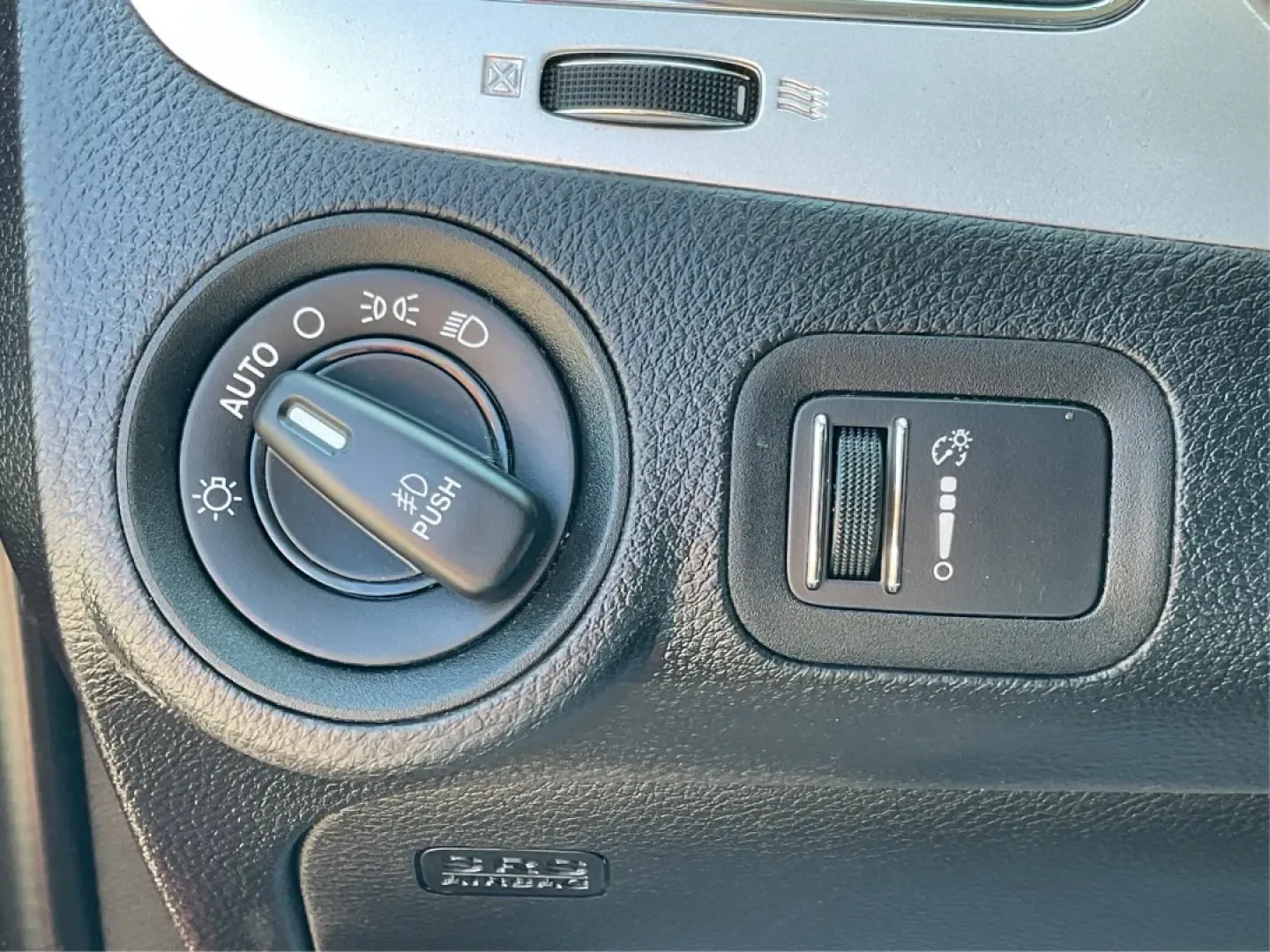 2018 Dodge Journey GT AWD (3C4PDDEG1JT) with an Pentastar 3.6L V-6 DOHC engine, located at 880 E. National Road, Vandalia, OH, 45377, (937) 908-9800, 39.891918, -84.183594 - **Embrace Your Next Adventure with the 2018 Dodge Journey GT AWD!** <br /> <br /> Looking for a versatile vehicle that effortlessly blends family comfort, weekend adventure capabilities, and everyday practicality? Look no further than this stunning 2018 Dodge Journey GT AWD, available now at Advanta - Photo#16