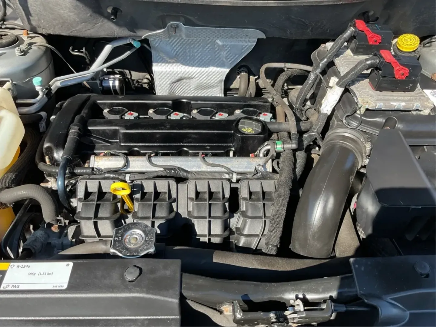 2015 Jeep Compass Altitude Edition (1C4NJCBA6FD) with an 2L I-4 DOHC engine, located at 1184 Kauffman Ave, Fairborn, OH, 45324, (937) 908-9800, 39.807072, -84.030914 - **Adventure Awaits in the 2015 Jeep Compass Altitude Edition at Advantage Car and Credit - Fairborn!**<br /> <br /> Are you ready for your next adventure? The 2015 Jeep Compass Altitude Edition is your perfect companion for weekend getaways, family road trips, or even your daily commute! This versat - Photo#11