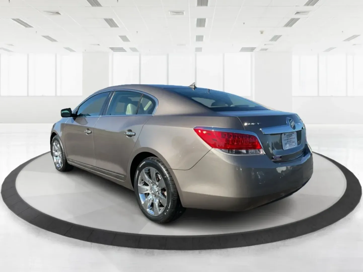 2010 Buick LaCrosse CXL (1G4GC5EG5AF) with an Ecotec 3L V-6 gasoline direct injection engine, located at 1184 Kauffman Ave, Fairborn, OH, 45324, (937) 908-9800, 39.807072, -84.030914 - **Experience Luxury and Comfort with the 2010 Buick LaCrosse CXL at Advantage Car and Credit - Fairborn!**<br /> <br /> Imagine gliding down the picturesque streets of Fairborn, OH, in a stylish sedan that combines luxury with practicality. Whether you're commuting to work, running errands around th - Photo#4