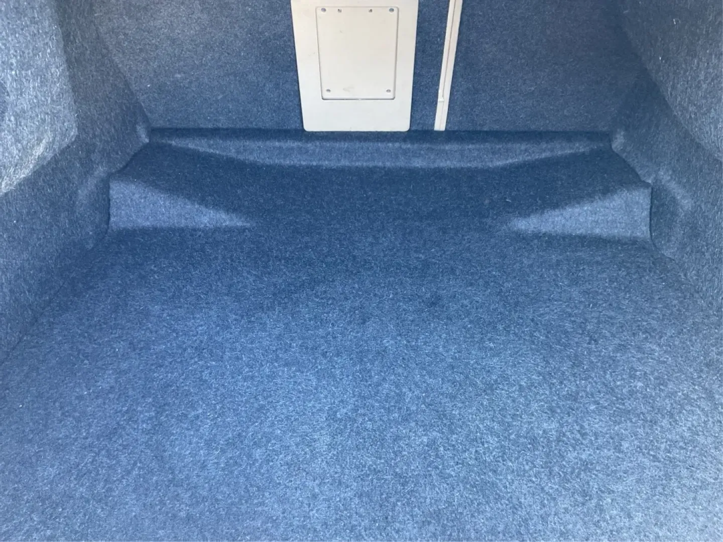 2010 Buick LaCrosse CXL (1G4GC5EG5AF) with an Ecotec 3L V-6 gasoline direct injection engine, located at 1184 Kauffman Ave, Fairborn, OH, 45324, (937) 908-9800, 39.807072, -84.030914 - **Experience Luxury and Comfort with the 2010 Buick LaCrosse CXL at Advantage Car and Credit - Fairborn!**<br /> <br /> Imagine gliding down the picturesque streets of Fairborn, OH, in a stylish sedan that combines luxury with practicality. Whether you're commuting to work, running errands around th - Photo#12