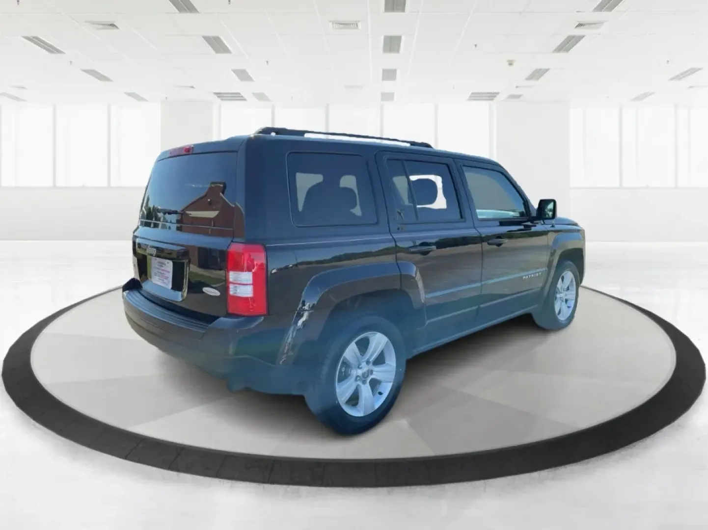 2015 Jeep Patriot Latitude (1C4NJRFB6FD) with an 2.4L I-4 DOHC engine, located at 1099 N County Rd 25A , Troy, OH, 45373, (937) 908-9800, 40.057079, -84.212883 - Discover the freedom of adventure with this 2015 Jeep Patriot Latitude, perfect for those who crave weekend getaways or family outings. With ample space and rugged capabilities, this SUV is designed for both urban commuting and off-road excursions. Whether you're navigating Troy's scenic backroads o - Photo#2