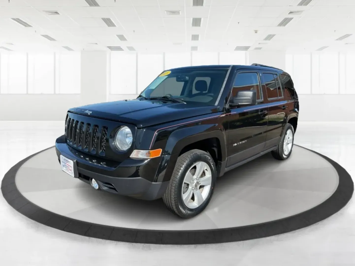 2015 Jeep Patriot Latitude (1C4NJRFB6FD) with an 2.4L I-4 DOHC engine, located at 1099 N County Rd 25A , Troy, OH, 45373, (937) 908-9800, 40.057079, -84.212883 - Discover the freedom of adventure with this 2015 Jeep Patriot Latitude, perfect for those who crave weekend getaways or family outings. With ample space and rugged capabilities, this SUV is designed for both urban commuting and off-road excursions. Whether you're navigating Troy's scenic backroads o - Photo#8