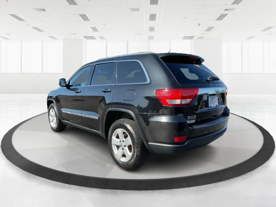 2012 Jeep Grand Cherokee Laredo (1C4RJFAG8CC) with an Other engine, located at 8750 N County Rd 25A, Piqua, OH, 45356, (937) 908-9800, 40.164391, -84.232513 - **Adventure Awaits with the 2012 Jeep Grand Cherokee Laredo Perfect for Your Next Journey!**<br /> <br /> Are you ready to upgrade your driving experience while embracing the adventurous lifestyle that comes with owning an SUV? The 2012 Jeep Grand Cherokee Laredo is the epitome of versatility, desi - Photo#4