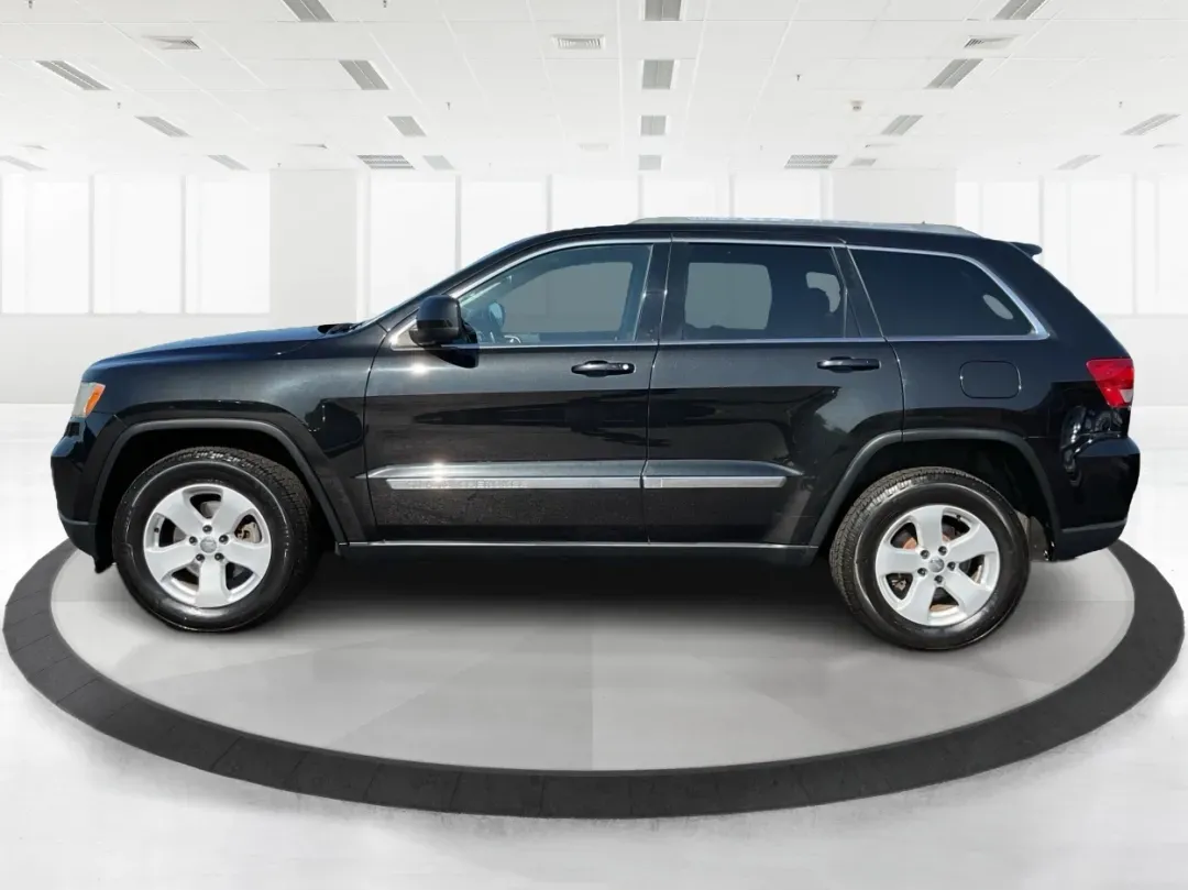 2012 Jeep Grand Cherokee Laredo (1C4RJFAG8CC) with an Other engine, located at 8750 N County Rd 25A, Piqua, OH, 45356, (937) 908-9800, 40.164391, -84.232513 - **Adventure Awaits with the 2012 Jeep Grand Cherokee Laredo Perfect for Your Next Journey!**<br /> <br /> Are you ready to upgrade your driving experience while embracing the adventurous lifestyle that comes with owning an SUV? The 2012 Jeep Grand Cherokee Laredo is the epitome of versatility, desi - Photo#5