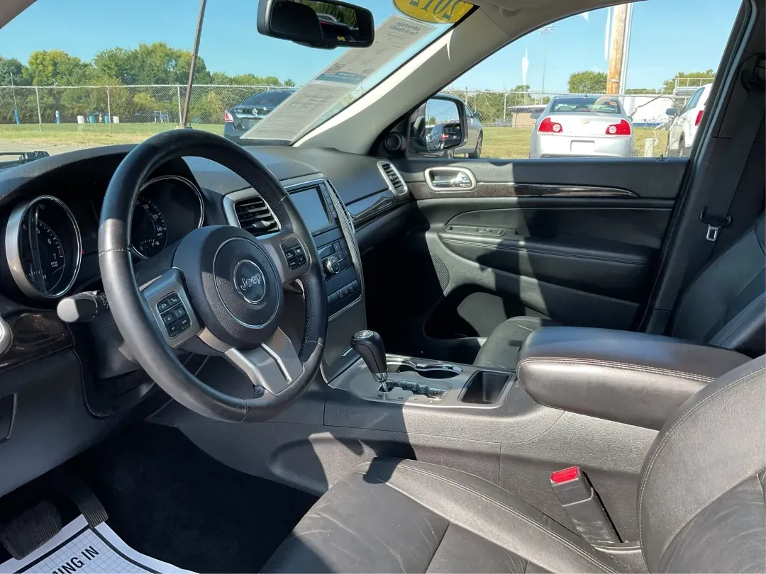 2012 Jeep Grand Cherokee Laredo (1C4RJFAG8CC) with an Other engine, located at 8750 N County Rd 25A, Piqua, OH, 45356, (937) 908-9800, 40.164391, -84.232513 - **Adventure Awaits with the 2012 Jeep Grand Cherokee Laredo Perfect for Your Next Journey!**<br /> <br /> Are you ready to upgrade your driving experience while embracing the adventurous lifestyle that comes with owning an SUV? The 2012 Jeep Grand Cherokee Laredo is the epitome of versatility, desi - Photo#9