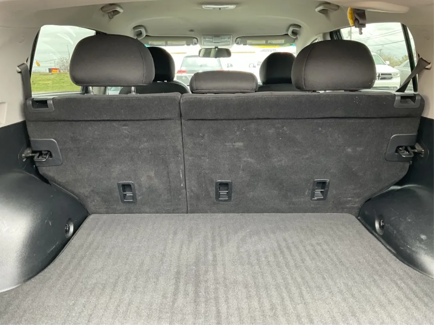 2014 Kia Sportage LX (KNDPBCAC3E7) with an 2.4L I-4 gasoline direct injection engine, located at 1184 Kauffman Ave, Fairborn, OH, 45324, (937) 908-9800, 39.807072, -84.030914 - **Adventure Awaits: Explore the 2014 Kia Sportage LX at Advantage Car and Credit!**<br /> <br /> Are you ready to embrace the open road and create unforgettable memories? The 2014 Kia Sportage LX is your ticket to adventure, perfect for weekend getaways, family trips, or daily commuting around Fairb - Photo#12