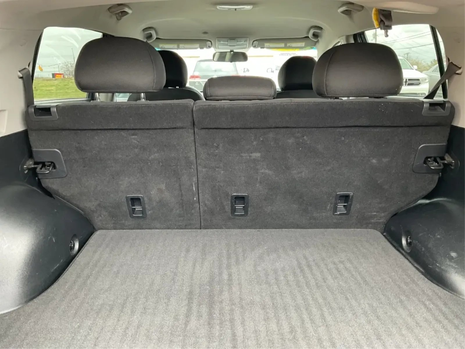 2014 Kia Sportage LX (KNDPBCAC3E7) with an 2.4L I-4 gasoline direct injection engine, located at 4508 South Dixie Dr, Moraine, OH, 45439, (937) 908-9800, 39.689976, -84.218452 - **Adventure Awaits: Explore the 2014 Kia Sportage LX at Advantage Car and Credit!**<br /> <br /> Are you ready to embrace the open road and create unforgettable memories? The 2014 Kia Sportage LX is your ticket to adventure, perfect for weekend getaways, family trips, or daily commuting around Fairb - Photo#12