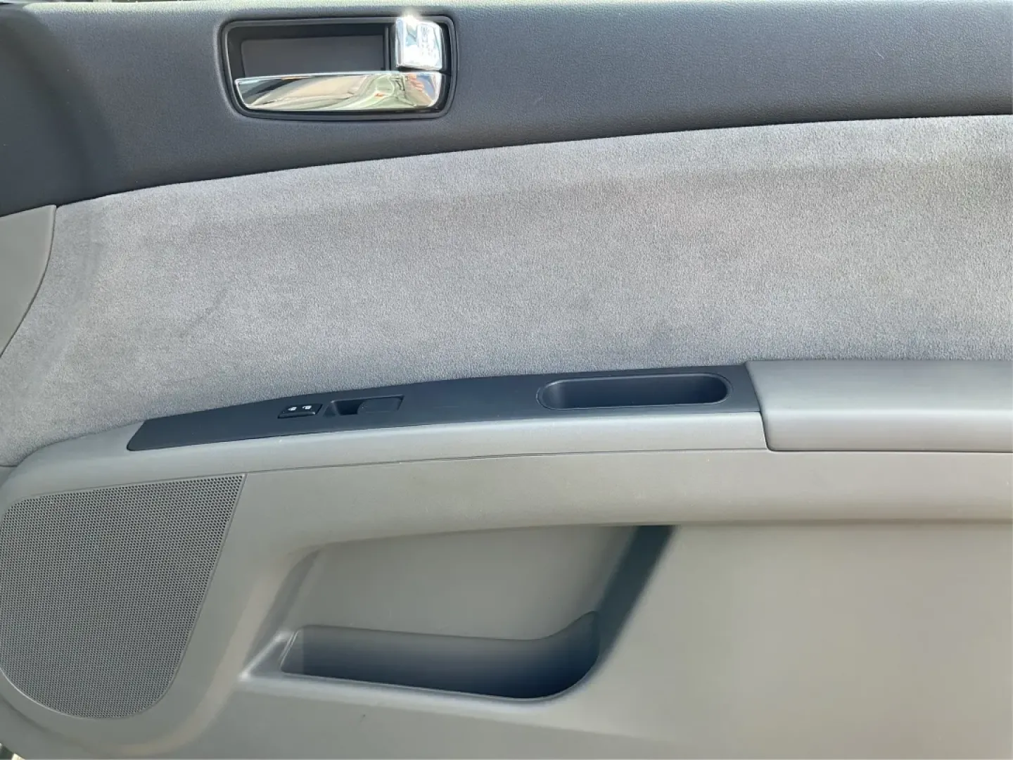 2008 Nissan Sentra 2.0S (3N1AB61E48L) with an 2L I-4 DOHC engine, located at 401 Woodman Dr, Riverside, OH, 45431, (937) 908-9800, 39.760899, -84.123421 - Are you ready to elevate your daily driving experience? The 2008 Nissan Sentra 2.0S is not just a vehicle; it's a lifestyle choice that promises reliability, comfort, and efficiency. Perfect for long commutes and great for growing families, this sedan blends practicality with style, making it an ide - Photo#18