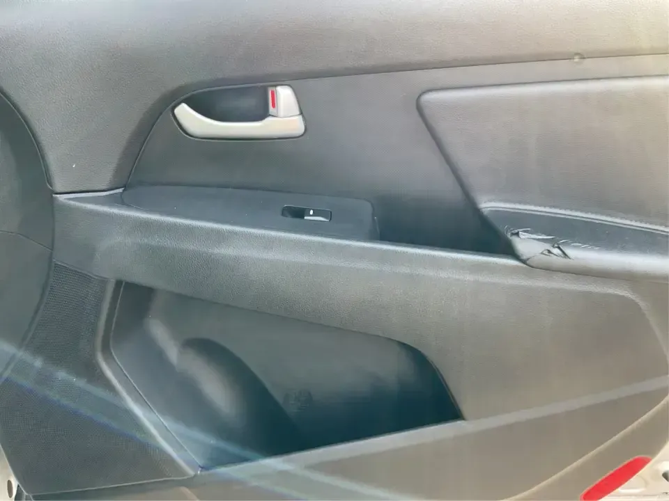 2015 Kia Sportage LX (KNDPBCAC2F7) with an 2.4L V6 DOHC 24V engine, 6-Speed Automatic transmission, located at 880 E. National Road, Vandalia, OH, 45377, (937) 908-9800, 39.891918, -84.183594 - Are you ready to elevate your driving experience and embark on unforgettable adventures? Look no further than this 2015 Kia Sportage LX, perfect for those who crave a reliable crossover that blends style with versatility. Whether you're commuting to work, shuttling the kids to school, or planning a - Photo#18