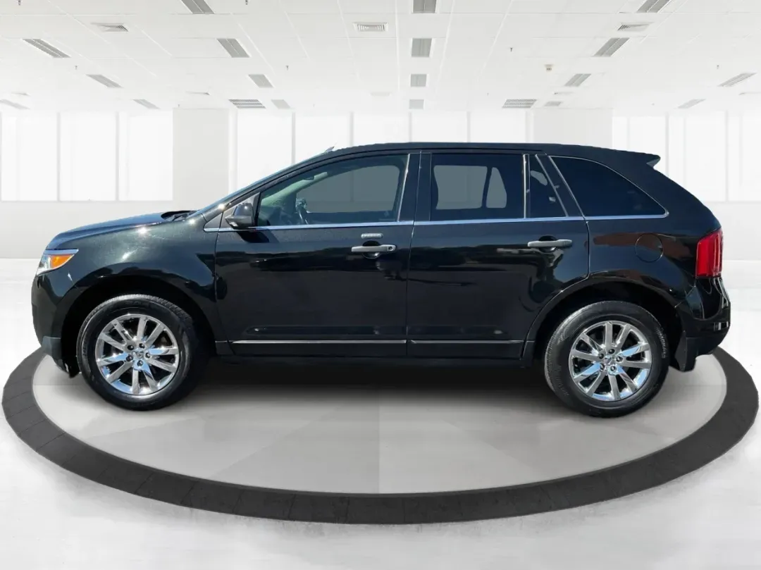 2013 Ford Edge Limited (2FMDK3KC7DB) with an Other engine, located at 1951 S Dayton Lakeview Rd., New Carlisle, OH, 45344, (937) 908-9800, 39.890999, -84.050255 - Are you ready to elevate your driving experience while enjoying the comfort and versatility of an SUV? Look no further than this stunning 2013 Ford Edge Limited, available now at Advantage Car and Credit in Xenia, OH. Perfect for growing families or anyone seeking a reliable vehicle for daily commut - Photo#5