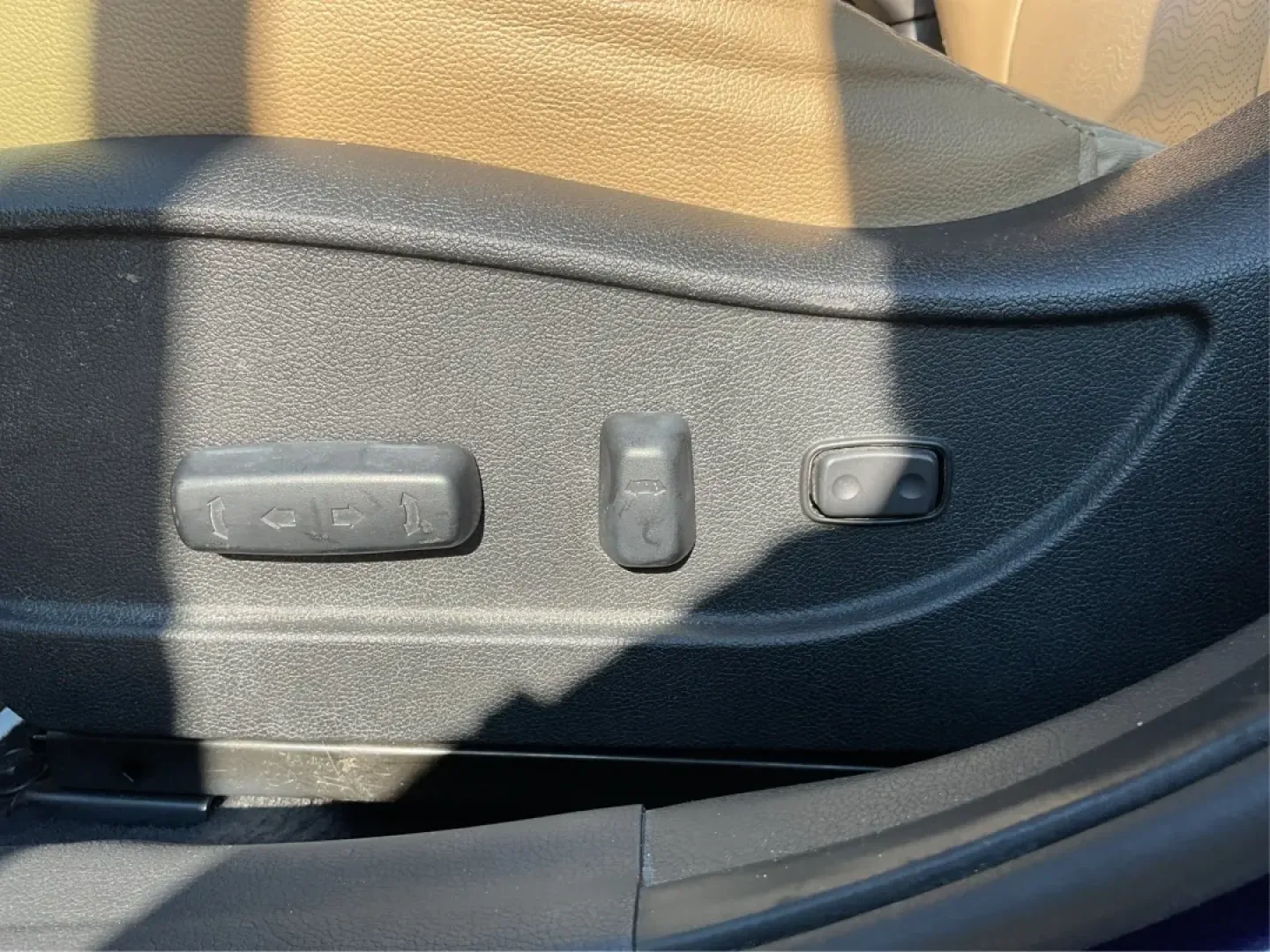 2013 Hyundai Elantra Limited (5NPDH4AEXDH) with an 1.8L I-4 DOHC engine, located at 8750 N County Rd 25A, Piqua, OH, 45356, (937) 908-9800, 40.164391, -84.232513 - **Experience the Perfect Blend of Comfort and Style with the 2013 Hyundai Elantra at Advantage Car and Credit - Piqua!**<br /> <br /> Are you searching for a reliable sedan that perfectly balances style, comfort, and affordability? The 2013 Hyundai Elantra is your ideal companion, whether you're com - Photo#17