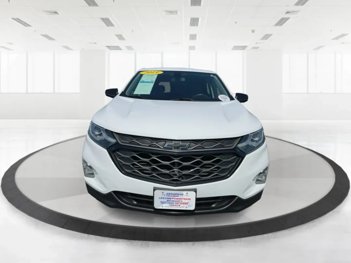 2019 Chevrolet Equinox LT (2GNAXLEX3K6) with an 2L I-4 gasoline direct injection engine, located at 4508 South Dixie Dr, Moraine, OH, 45439, (937) 908-9800, 39.689976, -84.218452 - Discover the perfect blend of comfort, style, and capability with the 2019 Chevrolet Equinox LT at Advantage Car and Credit - Moraine! If you're searching for a vehicle that seamlessly fits into your lifestyle-whether you're a growing family needing space for weekend adventures or a daily commuter l - Photo#7