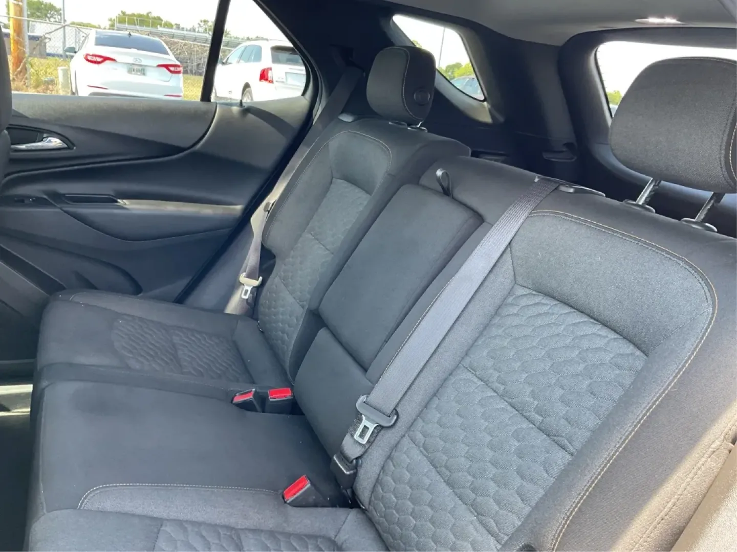 2019 Chevrolet Equinox LT (2GNAXLEX3K6) with an 2L I-4 gasoline direct injection engine, located at 4508 South Dixie Dr, Moraine, OH, 45439, (937) 908-9800, 39.689976, -84.218452 - Discover the perfect blend of comfort, style, and capability with the 2019 Chevrolet Equinox LT at Advantage Car and Credit - Moraine! If you're searching for a vehicle that seamlessly fits into your lifestyle-whether you're a growing family needing space for weekend adventures or a daily commuter l - Photo#10