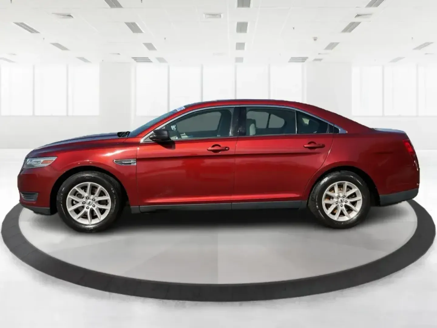 2014 Ford Taurus SE (1FAHP2D89EG) with an 3.5L V6 DOHC 24V engine, 6-Speed Automatic transmission, located at 1184 Kauffman Ave, Fairborn, OH, 45324, (937) 908-9800, 39.807072, -84.030914 - **Experience the Perfect Blend of Comfort and Reliability with the 2014 Ford Taurus SE**<br /> <br /> Looking for a reliable sedan that suits your daily commute while also being perfect for family road trips? The 2014 Ford Taurus SE is designed to meet the needs of diverse lifestyles, making it a fa - Photo#5