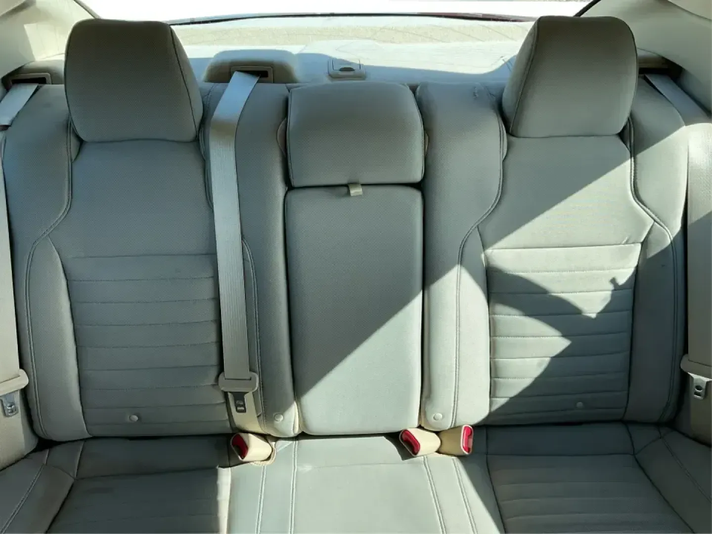 2014 Ford Taurus SE (1FAHP2D89EG) with an 3.5L V6 DOHC 24V engine, 6-Speed Automatic transmission, located at 1184 Kauffman Ave, Fairborn, OH, 45324, (937) 908-9800, 39.807072, -84.030914 - **Experience the Perfect Blend of Comfort and Reliability with the 2014 Ford Taurus SE**<br /> <br /> Looking for a reliable sedan that suits your daily commute while also being perfect for family road trips? The 2014 Ford Taurus SE is designed to meet the needs of diverse lifestyles, making it a fa - Photo#14