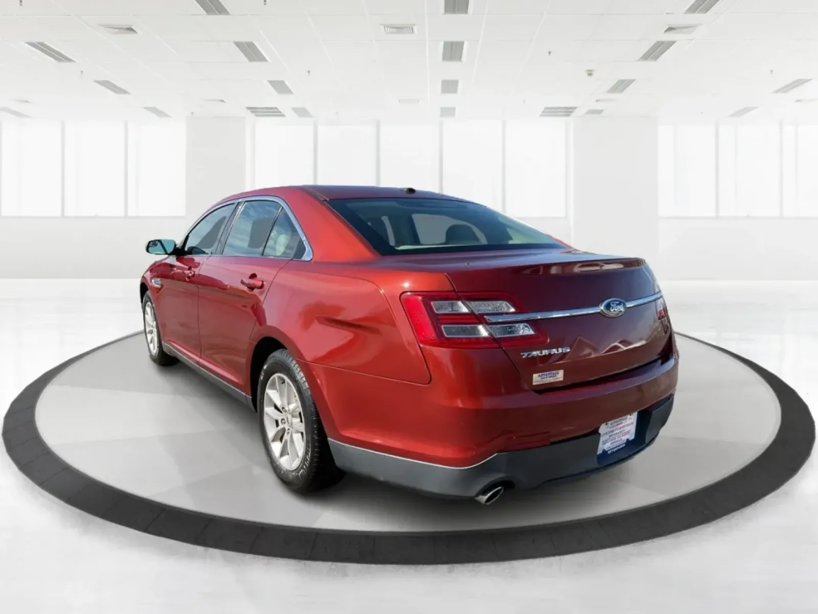 2014 Ford Taurus SE (1FAHP2D89EG) with an Other engine, located at 4508 South Dixie Dr, Moraine, OH, 45439, (937) 908-9800, 39.689976, -84.218452 - **Experience the Perfect Blend of Comfort and Reliability with the 2014 Ford Taurus SE**<br /> <br /> Looking for a reliable sedan that suits your daily commute while also being perfect for family road trips? The 2014 Ford Taurus SE is designed to meet the needs of diverse lifestyles, making it a fa - Photo#4
