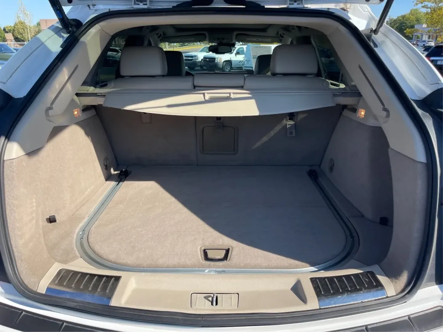 2014 Cadillac SRX Luxury Collection (3GYFNEE35ES) with an 3.6L V-6 gasoline direct injection engine, located at 1099 N County Rd 25A , Troy, OH, 45373, (937) 908-9800, 40.057079, -84.212883 - **Experience Luxury and Adventure with the 2014 Cadillac SRX at Advantage Car and Credit - Troy!**<br /> <br /> Are you ready to elevate your driving experience? The 2014 Cadillac SRX Luxury Collection is the perfect blend of sophistication and practicality, making it an ideal choice for those seeki - Photo#12