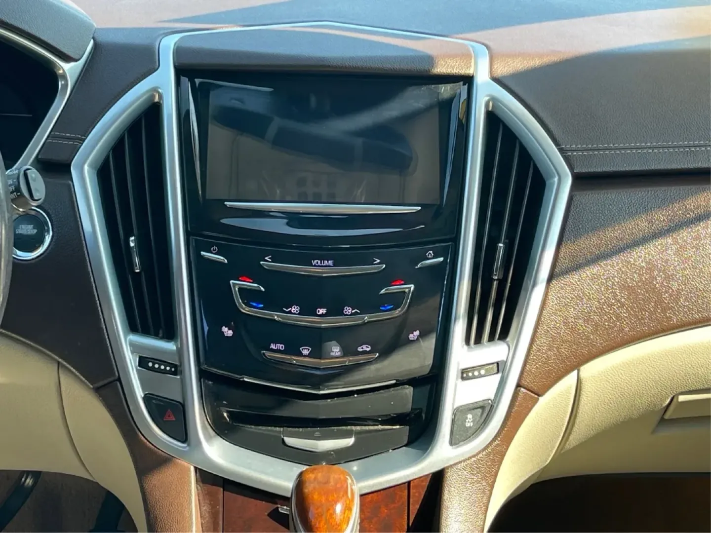 2014 Cadillac SRX Luxury Collection (3GYFNEE35ES) with an 3.6L V-6 gasoline direct injection engine, located at 1099 N County Rd 25A , Troy, OH, 45373, (937) 908-9800, 40.057079, -84.212883 - **Experience Luxury and Adventure with the 2014 Cadillac SRX at Advantage Car and Credit - Troy!**<br /> <br /> Are you ready to elevate your driving experience? The 2014 Cadillac SRX Luxury Collection is the perfect blend of sophistication and practicality, making it an ideal choice for those seeki - Photo#13