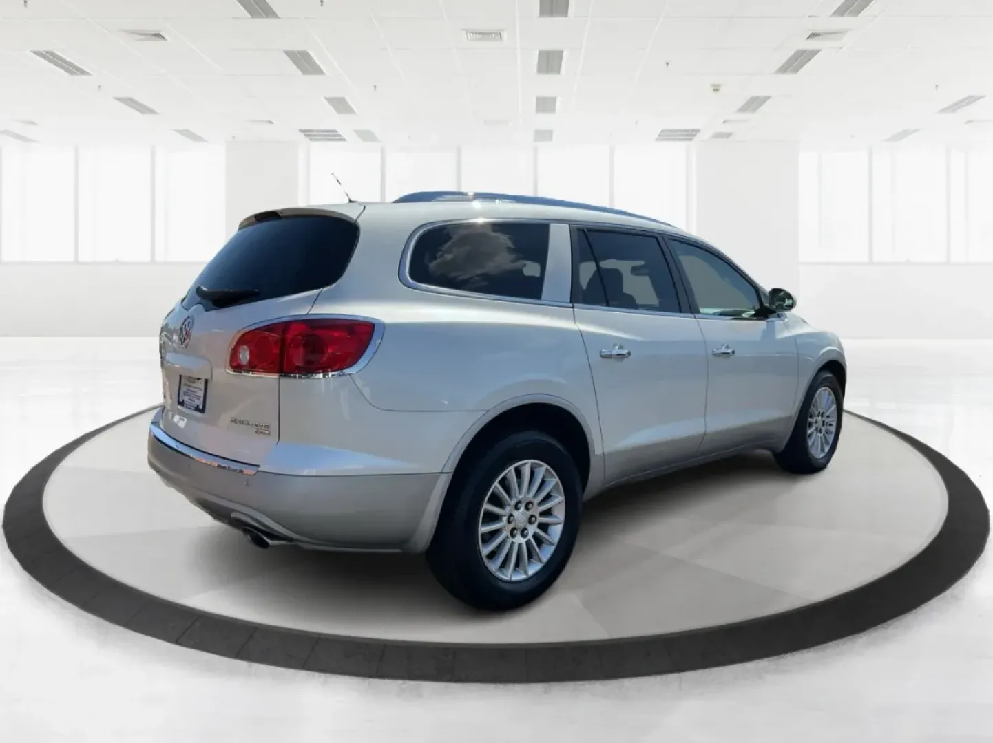 2011 Buick Enclave 1XL (5GAKVBED2BJ) with an 3.6L V-6 gasoline direct injection engine, located at 880 E. National Road, Vandalia, OH, 45377, (937) 908-9800, 39.891918, -84.183594 - **Discover the Perfect Family Adventure Vehicle at Advantage Car and Credit - Vandalia!**<br /> <br /> If you're on the lookout for a vehicle that offers both style and practicality, look no further than our 2011 Buick Enclave, available now at Advantage Car and Credit in Vandalia, OH. At our **Buy - Photo#2