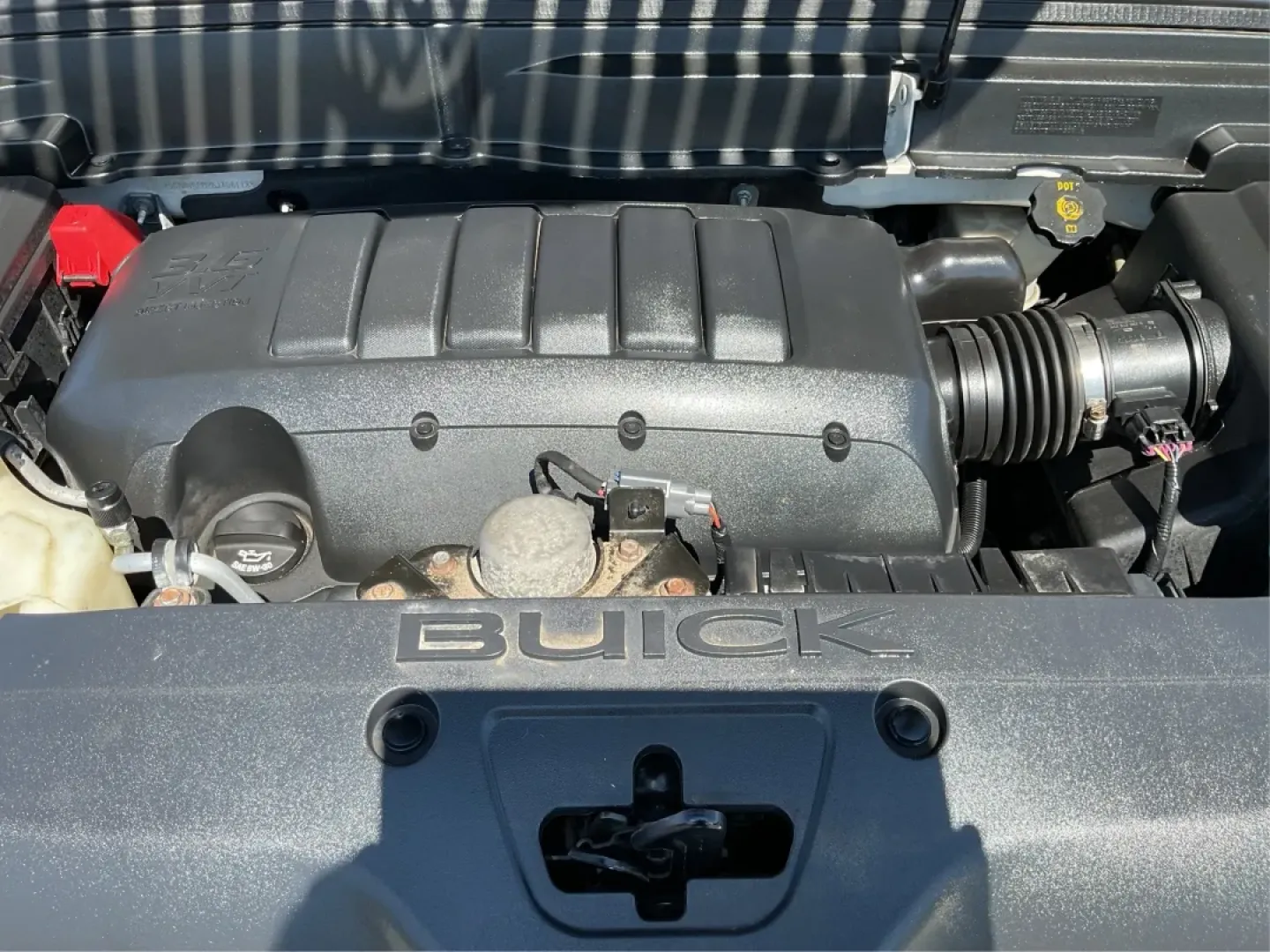 2011 Buick Enclave 1XL (5GAKVBED2BJ) with an 3.6L V-6 gasoline direct injection engine, located at 880 E. National Road, Vandalia, OH, 45377, (937) 908-9800, 39.891918, -84.183594 - **Discover the Perfect Family Adventure Vehicle at Advantage Car and Credit - Vandalia!**<br /> <br /> If you're on the lookout for a vehicle that offers both style and practicality, look no further than our 2011 Buick Enclave, available now at Advantage Car and Credit in Vandalia, OH. At our **Buy - Photo#11