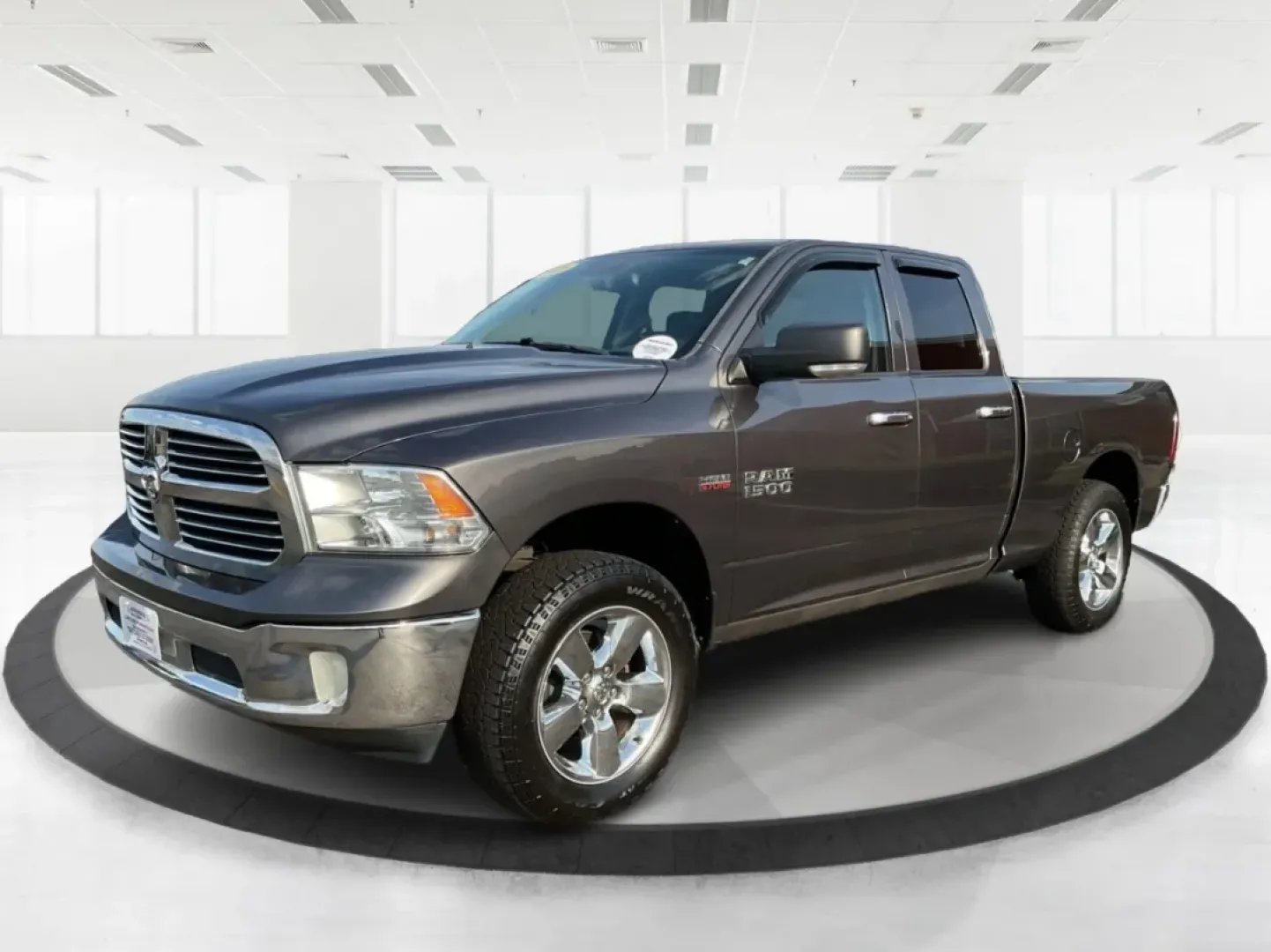 2015 Ram 1500 SLT Quad Cab 4WD (1C6RR7GT3FS) with an 5.7L V8 OHV 16V engine, 8-Speed Automatic transmission, located at 1099 N County Rd 25A , Troy, OH, 45373, (937) 908-9800, 40.057079, -84.212883 - **Experience Adventure and Utility with this 2015 Ram 1500 SLT Quad Cab!**<br /> <br /> Are you ready to elevate your weekend adventures while ensuring your daily commute remains smooth and comfortable? Look no further than this robust 2015 Ram 1500 SLT Quad Cab, now available at Advantage Car and C - Photo#8