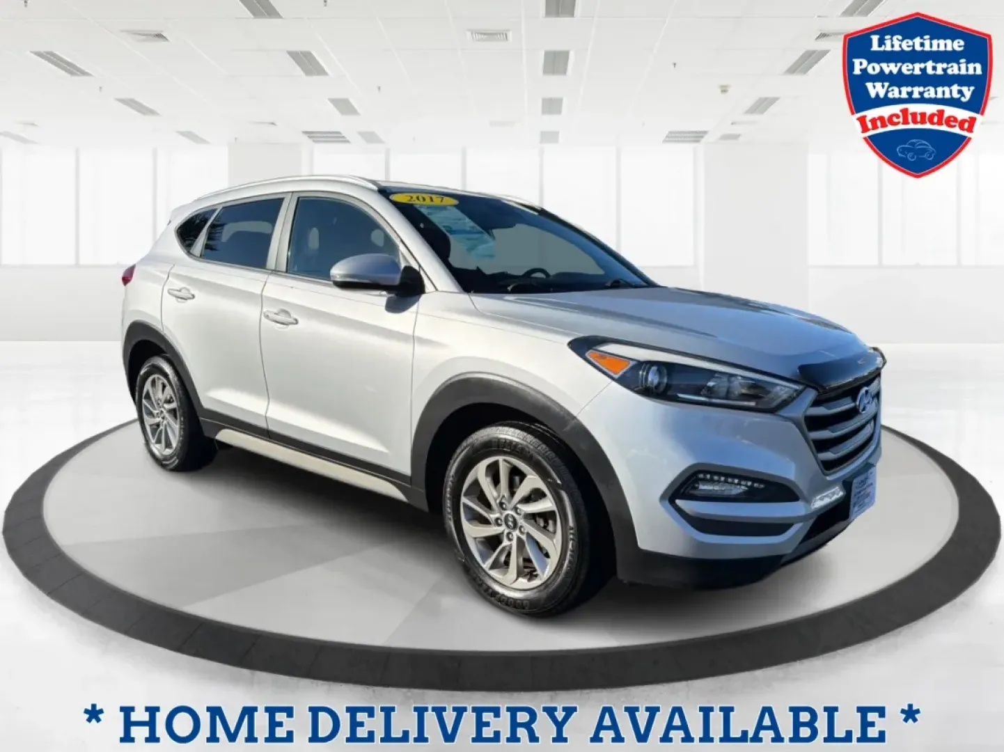2017 Hyundai Tucson SE Plus (KM8J3CA41HU) with an Nu 2L I-4 gasoline direct injection engine, located at 880 E. National Road, Vandalia, OH, 45377, (937) 908-9800, 39.891918, -84.183594 - ### Discover Your Next Adventure with the 2017 Hyundai Tucson SE Plus!<br /> <br /> Are you ready to elevate your road trips and daily commutes? The 2017 Hyundai Tucson SE Plus, now available at Advantage Car and Credit in Vandalia, OH, is the ideal SUV for a lifestyle rich in adventure and comfort. - Photo#0