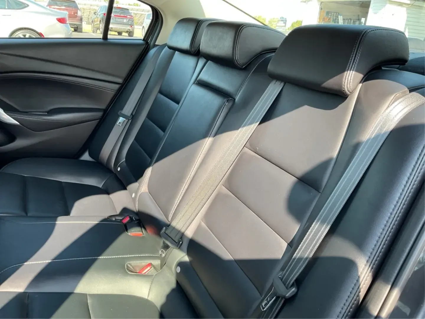 2014 Mazda Mazda6 i Touring (JM1GJ1V67E1) with an SKYACTIV-G 2.5L I-4 gasoline direct injection engine, located at 880 E. National Road, Vandalia, OH, 45377, (937) 908-9800, 39.891918, -84.183594 - **Discover the Perfect Ride for Your Adventures with the 2014 Mazda6 i Touring at Advantage Car and Credit!**<br /> <br /> Are you looking for a vehicle that perfectly balances style, comfort, and practicality? The 2014 Mazda6 i Touring sedan is the ideal choice for those who love to hit the road, w - Photo#10