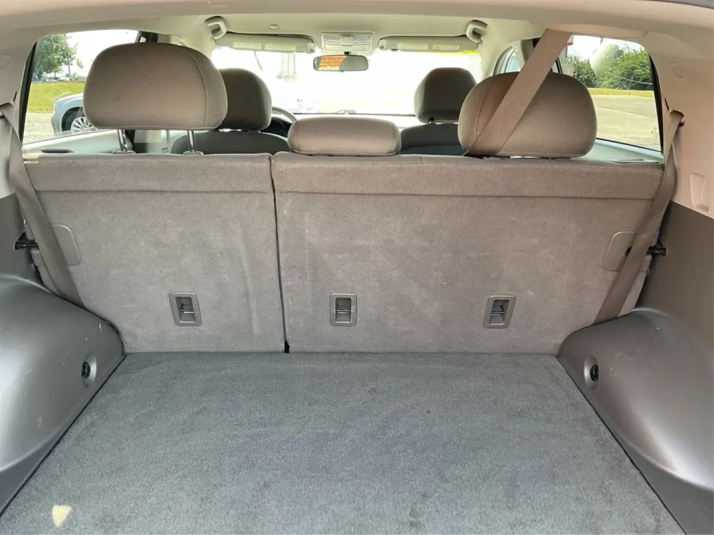 2013 Kia Sportage LX (KNDPBCA26D7) with an 2.4L I-4 DOHC engine, located at 8750 N County Rd 25A, Piqua, OH, 45356, (937) 908-9800, 40.164391, -84.232513 - Experience the ultimate blend of versatility and comfort with this 2013 Kia Sportage LX, perfect for families on the go, urban commuters, or those planning outdoor weekend adventures. This reliable crossover's spacious interior and dynamic performance make it an ideal choice for drivers seeking a de - Photo#12