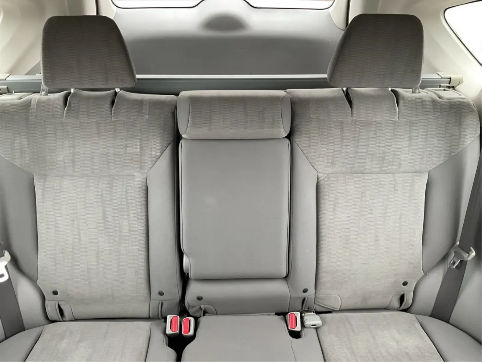 2013 Honda CR-V LX (5J6RM3H37DL) with an 2.4L I-4 DOHC engine, located at 4508 South Dixie Dr, Moraine, OH, 45439, (937) 908-9800, 39.689976, -84.218452 - If you're searching for a reliable vehicle that perfectly balances space, comfort, and efficiency for your family or daily commute, look no further than this 2013 Honda CR-V LX, proudly offered by Advantage Car and Credit in Fairborn, OH. Located conveniently at 1184 Kauffman Ave, we specialize in * - Photo#14