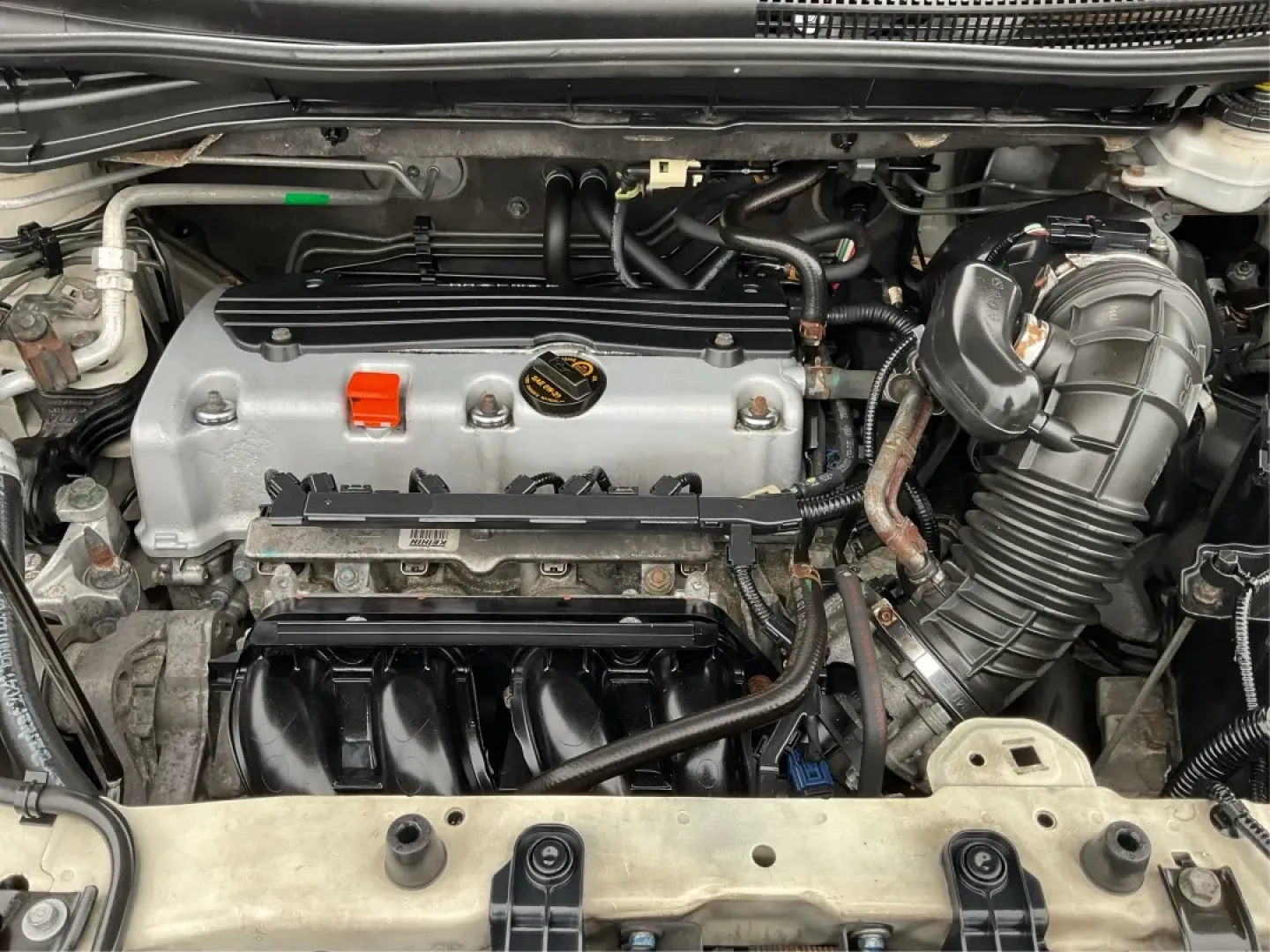 2013 Honda CR-V LX (5J6RM3H37DL) with an 2.4L I-4 DOHC engine, located at 1099 N County Rd 25A , Troy, OH, 45373, (937) 908-9800, 40.057079, -84.212883 - If you're searching for a reliable vehicle that perfectly balances space, comfort, and efficiency for your family or daily commute, look no further than this 2013 Honda CR-V LX, proudly offered by Advantage Car and Credit in Fairborn, OH. Located conveniently at 1184 Kauffman Ave, we specialize in * - Photo#11