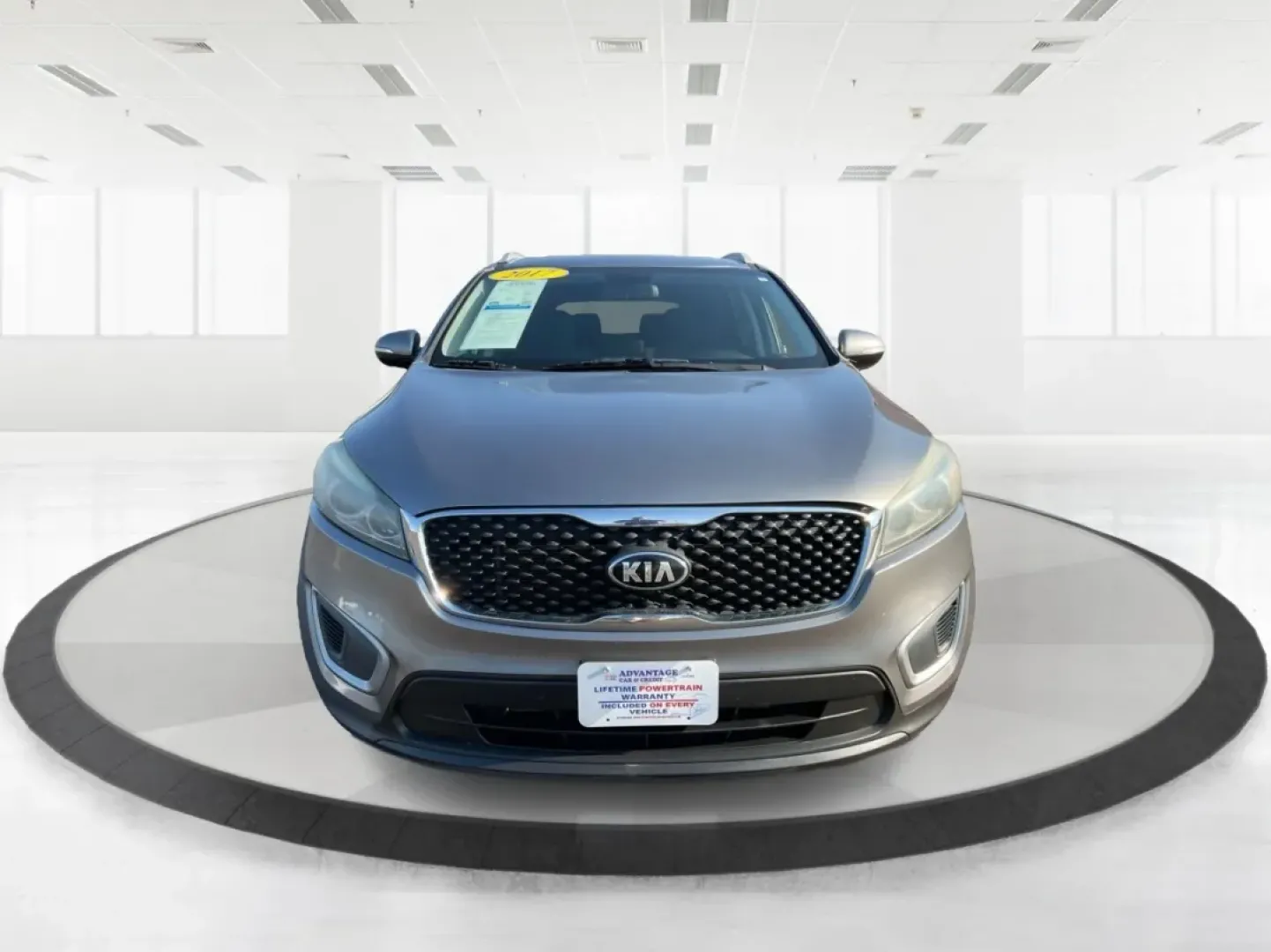 2017 Kia Sorento 3.3L LX (5XYPGDA53HG) with an Lambda II 3.3L V-6 gasoline direct injection engine, located at 1099 N County Rd 25A , Troy, OH, 45373, (937) 908-9800, 40.057079, -84.212883 - **Adventure Awaits in the 2017 Kia Sorento: Your Perfect Family SUV!**<br /> <br /> Are you ready to embark on unforgettable family road trips or weekend getaways? Look no further than the 2017 Kia Sorento, a versatile and comfortable SUV that's perfect for growing families and adventure-seekers ali - Photo#7