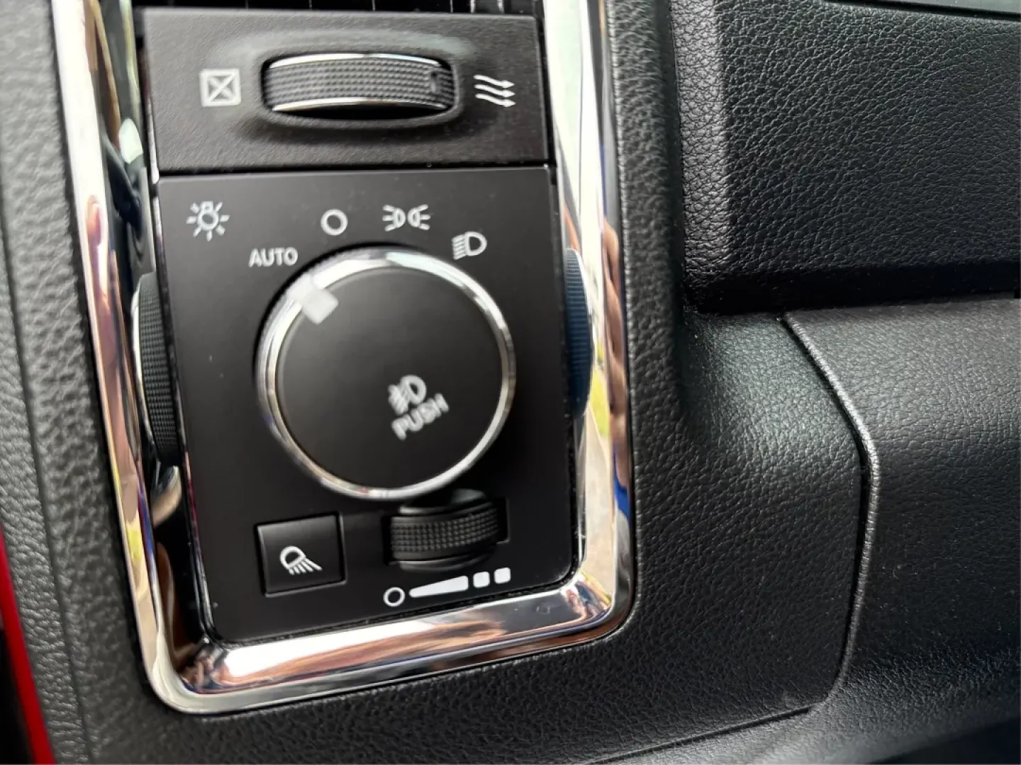 2014 Ram 1500 Longhorn (1C6RR7PT0ES) with an Other engine, located at 4508 South Dixie Dr, Moraine, OH, 45439, (937) 908-9800, 39.689976, -84.218452 - **Unleash Adventure with the 2014 Ram 1500 Longhorn Your Perfect Companion for Life on the Go!**<br /> <br /> At Advantage Car and Credit in Moraine, Ohio, we understand that life is an adventure, and the right vehicle can make all the difference. Whether you're a weekend warrior looking to tackle - Photo#17