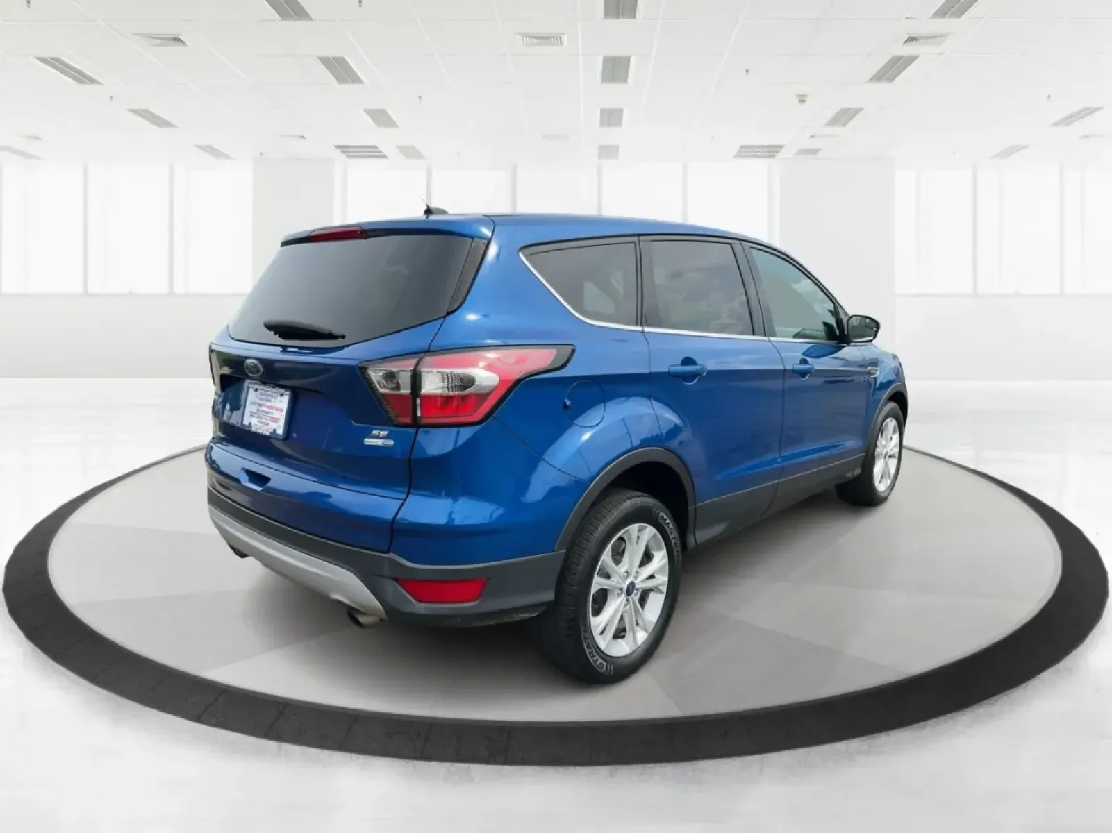 2017 Ford Escape SE (1FMCU9GD3HU) with an Other engine, located at 4508 South Dixie Dr, Moraine, OH, 45439, (937) 908-9800, 39.689976, -84.218452 - Are you searching for a reliable and stylish SUV that fits seamlessly into your busy lifestyle? Look no further than this stunning 2017 Ford Escape SE, available now at Advantage Car and Credit in Fairborn, OH. With its robust features and comfortable design, this vehicle is perfect for growing fami - Photo#2