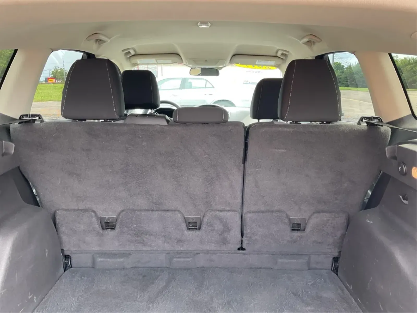 2017 Ford Escape SE (1FMCU9GD3HU) with an Other engine, located at 4508 South Dixie Dr, Moraine, OH, 45439, (937) 908-9800, 39.689976, -84.218452 - Are you searching for a reliable and stylish SUV that fits seamlessly into your busy lifestyle? Look no further than this stunning 2017 Ford Escape SE, available now at Advantage Car and Credit in Fairborn, OH. With its robust features and comfortable design, this vehicle is perfect for growing fami - Photo#12