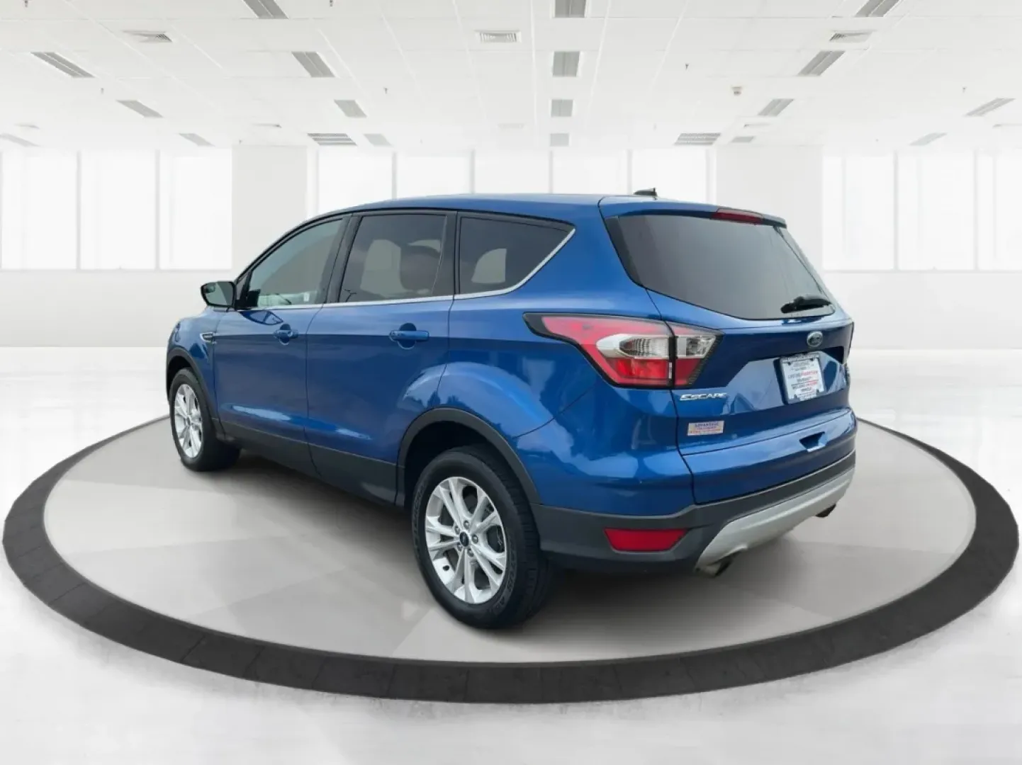 2017 Ford Escape SE (1FMCU9GD3HU) with an Other engine, located at 8750 N County Rd 25A, Piqua, OH, 45356, (937) 908-9800, 40.164391, -84.232513 - Are you searching for a reliable and stylish SUV that fits seamlessly into your busy lifestyle? Look no further than this stunning 2017 Ford Escape SE, available now at Advantage Car and Credit in Fairborn, OH. With its robust features and comfortable design, this vehicle is perfect for growing fami - Photo#4