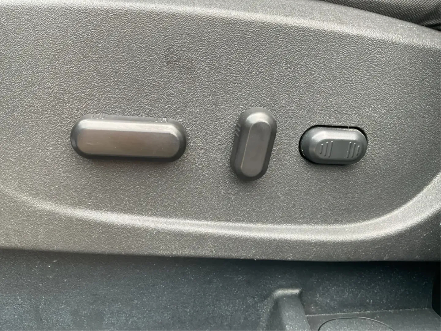 2017 Ford Escape SE (1FMCU9GD3HU) with an Other engine, located at 8750 N County Rd 25A, Piqua, OH, 45356, (937) 908-9800, 40.164391, -84.232513 - Are you searching for a reliable and stylish SUV that fits seamlessly into your busy lifestyle? Look no further than this stunning 2017 Ford Escape SE, available now at Advantage Car and Credit in Fairborn, OH. With its robust features and comfortable design, this vehicle is perfect for growing fami - Photo#18