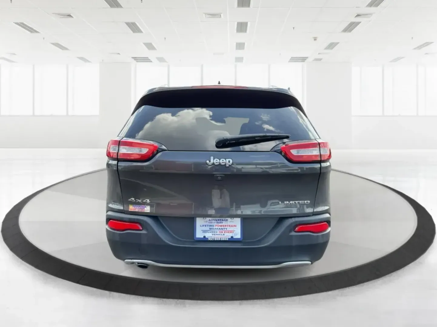 2016 Jeep Cherokee Limited (1C4PJMDB3GW) with an Pentastar 3.2L V-6 DOHC engine, located at 401 Woodman Dr, Riverside, OH, 45431, (937) 908-9800, 39.760899, -84.123421 - ### Discover the 2016 Jeep Cherokee Limited: Your Perfect Adventure Companion!<br /> <br /> Are you ready to elevate your daily commute or weekend adventures? The 2016 Jeep Cherokee Limited is designed for those who crave exploration without sacrificing comfort. With its robust performance and styli - Photo#3