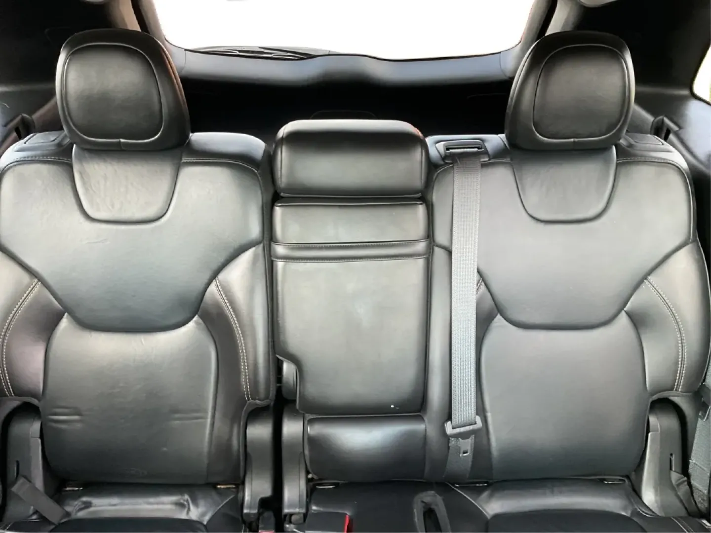 2016 Jeep Cherokee Limited (1C4PJMDB3GW) with an Pentastar 3.2L V-6 DOHC engine, located at 401 Woodman Dr, Riverside, OH, 45431, (937) 908-9800, 39.760899, -84.123421 - ### Discover the 2016 Jeep Cherokee Limited: Your Perfect Adventure Companion!<br /> <br /> Are you ready to elevate your daily commute or weekend adventures? The 2016 Jeep Cherokee Limited is designed for those who crave exploration without sacrificing comfort. With its robust performance and styli - Photo#14