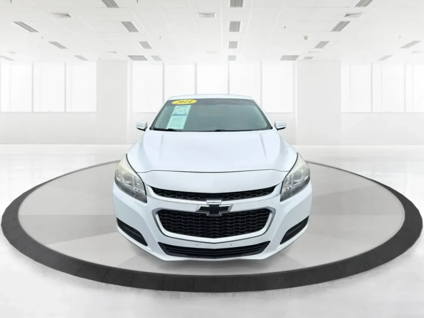 2014 Chevrolet Malibu 1LT (1G11C5SL0EF) with an ECOTEC 2.5L I-4 gasoline direct injection engine, located at 4508 South Dixie Dr, Moraine, OH, 45439, (937) 908-9800, 39.689976, -84.218452 - **Discover Your Next Adventure with the 2014 Chevrolet Malibu 1LT!** <br /> <br /> Are you searching for a reliable sedan that offers both comfort and style? Look no further than the 2014 Chevrolet Malibu 1LT, available now at Advantage Car and Credit in Moraine, OH! This vehicle is perfect for budg - Photo#7