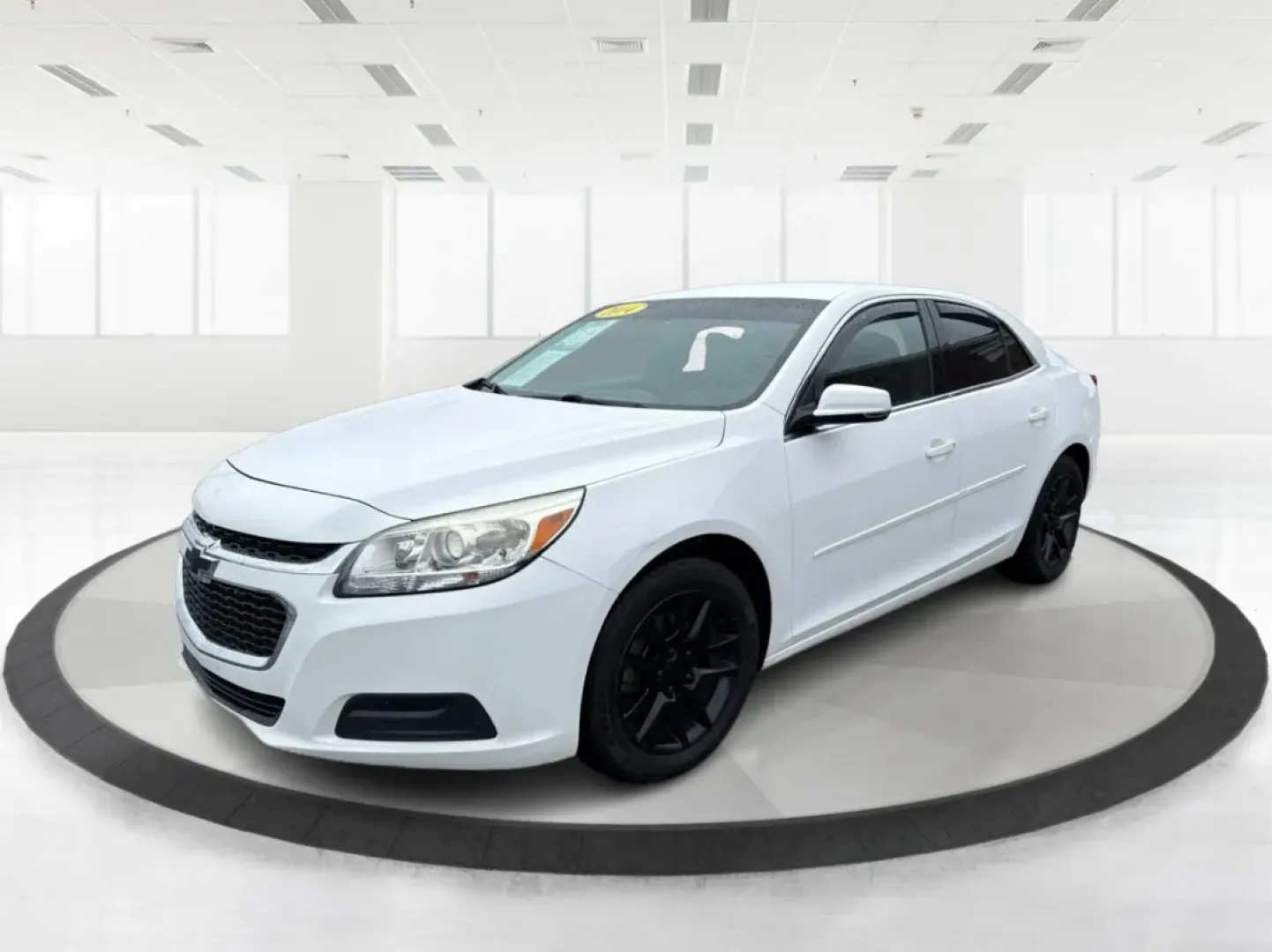 2014 Chevrolet Malibu 1LT (1G11C5SL0EF) with an ECOTEC 2.5L I-4 gasoline direct injection engine, located at 4508 South Dixie Dr, Moraine, OH, 45439, (937) 908-9800, 39.689976, -84.218452 - **Discover Your Next Adventure with the 2014 Chevrolet Malibu 1LT!** <br /> <br /> Are you searching for a reliable sedan that offers both comfort and style? Look no further than the 2014 Chevrolet Malibu 1LT, available now at Advantage Car and Credit in Moraine, OH! This vehicle is perfect for budg - Photo#8