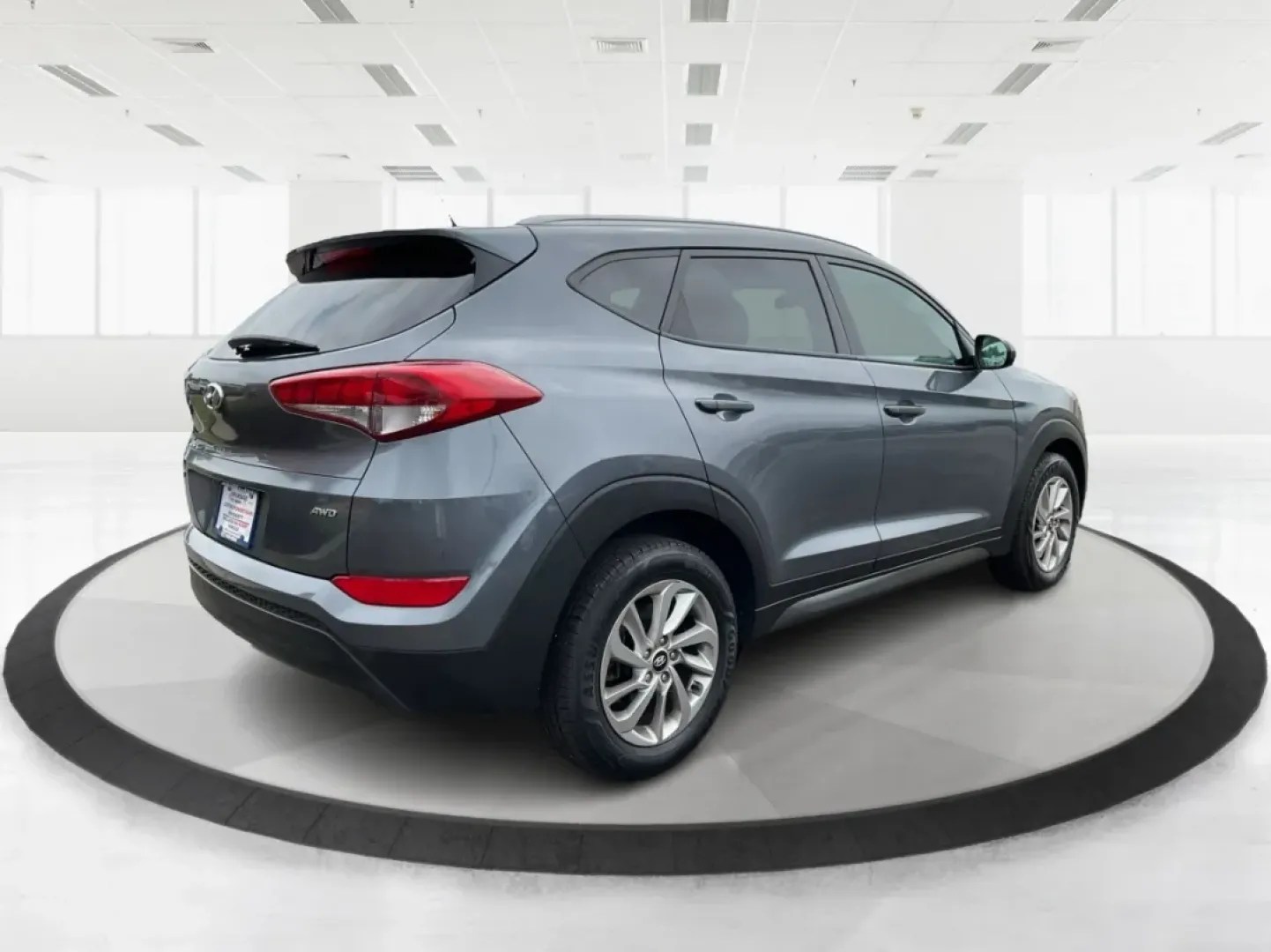 2016 Hyundai Tucson SE (KM8J3CA48GU) with an Nu 2L I-4 gasoline direct injection engine, located at 8750 N County Rd 25A, Piqua, OH, 45356, (937) 908-9800, 40.164391, -84.232513 - Are you ready to embrace a new lifestyle that combines adventure and daily practicality? Look no further than the 2016 Hyundai Tucson SE, available now at Advantage Car and Credit in Moraine, OH. Whether you're a growing family in search of a reliable SUV, a commuter requiring a dependable ride, or - Photo#2