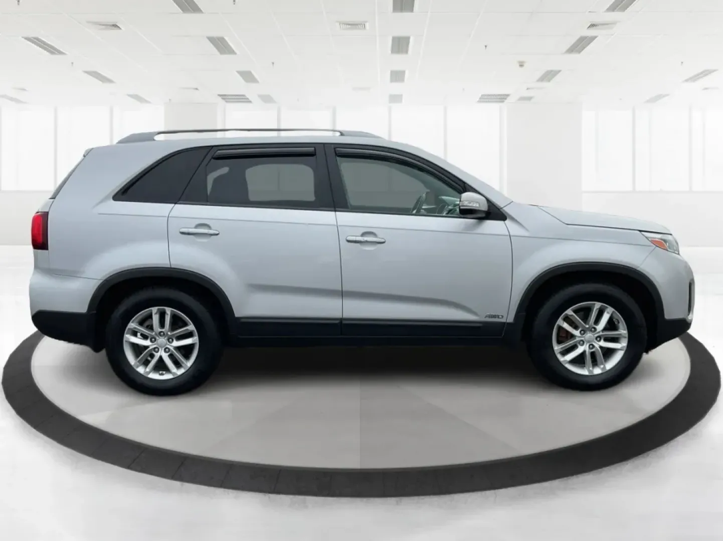 2014 Kia Sorento LX (5XYKTCA69EG) with an 2.4L I-4 gasoline direct injection engine, located at 4508 South Dixie Dr, Moraine, OH, 45439, (937) 908-9800, 39.689976, -84.218452 - Experience the freedom of adventure with the versatile 2014 Kia Sorento, available now at Advantage Car and Credit in Moraine, OH! This stylish utility SUV is not just a vehicle; it's the perfect companion for families, commuters, and weekend explorers alike. Whether you're navigating through the bu - Photo#1