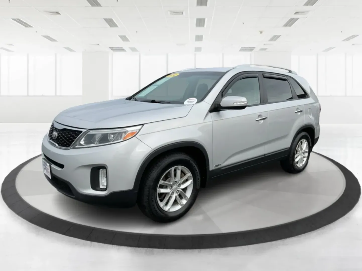2014 Kia Sorento LX (5XYKTCA69EG) with an 2.4L I-4 gasoline direct injection engine, located at 4508 South Dixie Dr, Moraine, OH, 45439, (937) 908-9800, 39.689976, -84.218452 - Experience the freedom of adventure with the versatile 2014 Kia Sorento, available now at Advantage Car and Credit in Moraine, OH! This stylish utility SUV is not just a vehicle; it's the perfect companion for families, commuters, and weekend explorers alike. Whether you're navigating through the bu - Photo#8