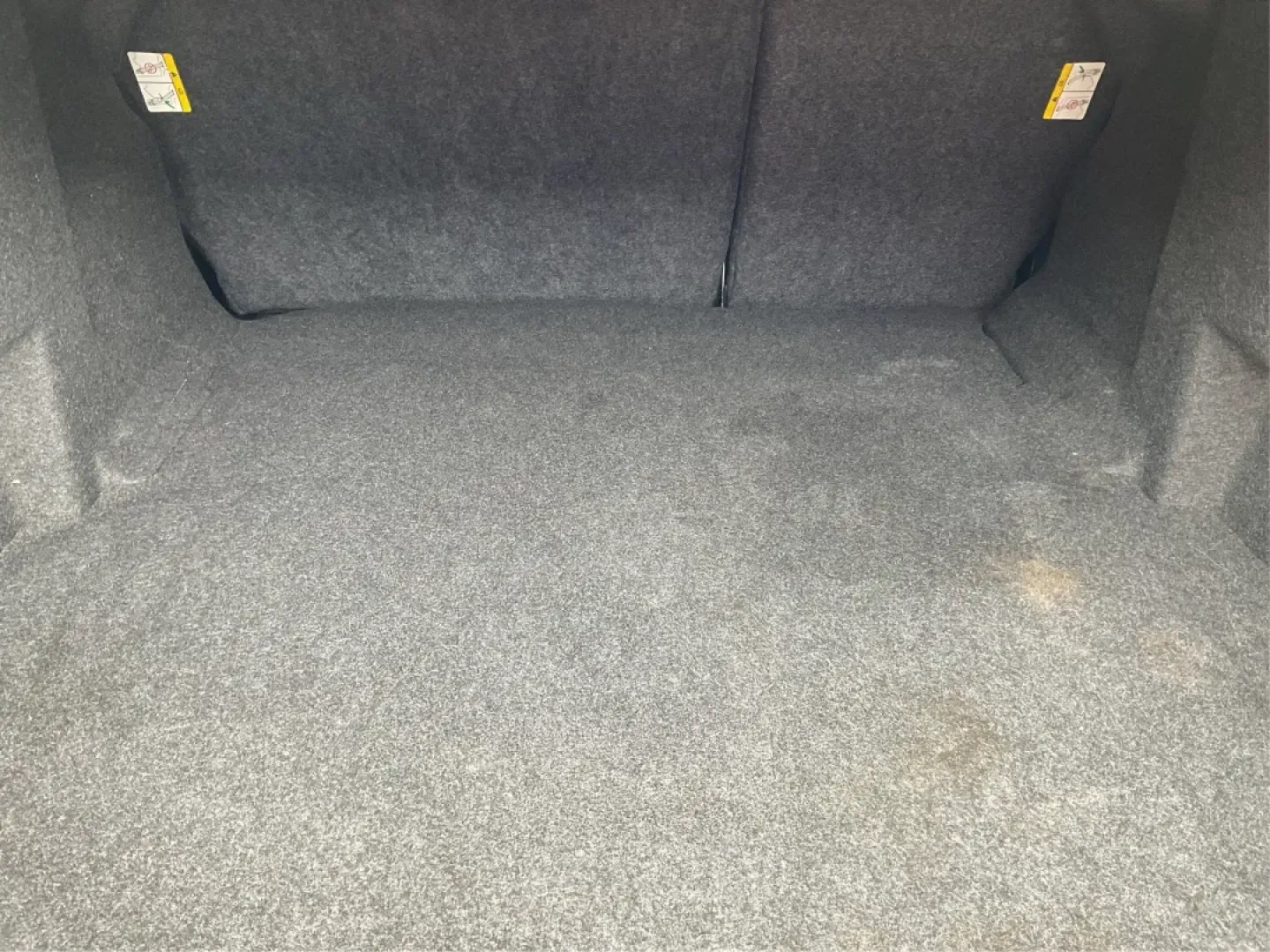 2013 Ford Fusion SE (3FA6P0H78DR) with an 2.5L L4 DOHC 16V engine, located at 1230 East Main St, Xenia, OH, 45385, (937) 908-9800, 39.688026, -83.910172 - Are you in the market for a reliable sedan that combines style, comfort, and impressive features? Look no further than this 2013 Ford Fusion SE, available now at Advantage Car and Credit in Xenia, OH. Perfect for daily commuters, growing families, or anyone seeking a dependable vehicle for weekend a - Photo#11