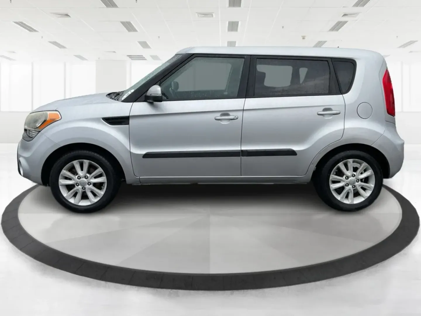 2013 Kia Soul + (KNDJT2A6XD7) with an Other engine, located at 4508 South Dixie Dr, Moraine, OH, 45439, (937) 908-9800, 39.689976, -84.218452 - **Elevate Your Everyday with the 2013 Kia Soul Perfect for the Modern Lifestyle!**<br /> <br /> Are you ready to embrace a vehicle that effortlessly fits into your busy life? The 2013 Kia Soul is your ideal companion, whether you're a growing family needing a reliable ride, a commuter seeking comfo - Photo#5