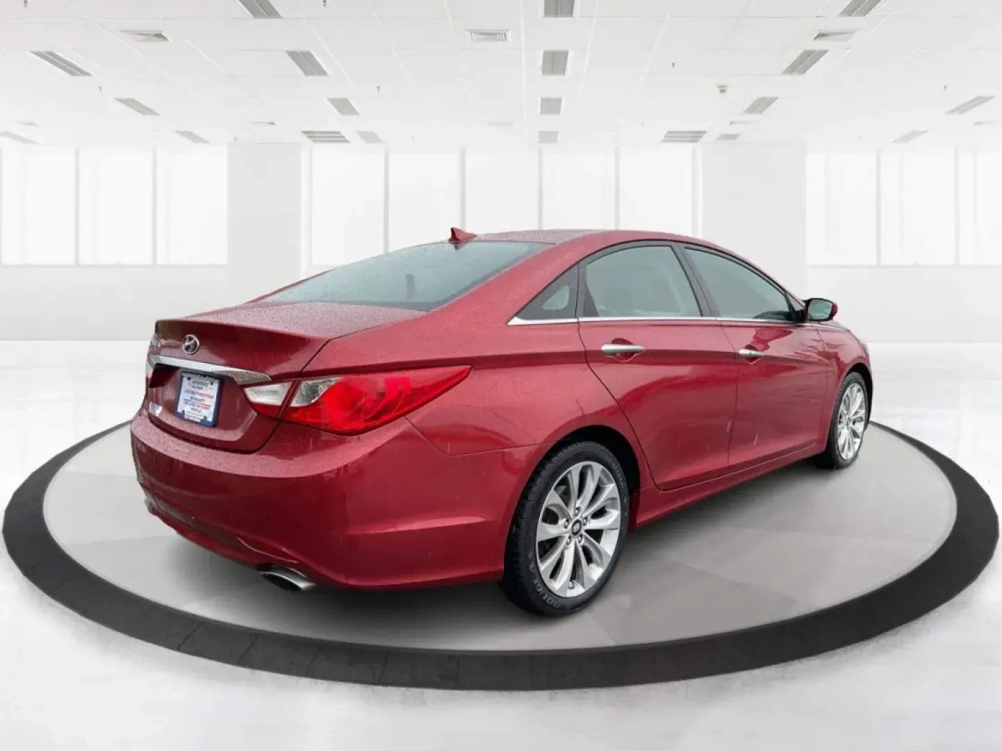 2013 Hyundai Sonata SE (5NPEC4AC1DH) with an 2.4L I-4 gasoline direct injection engine, located at 1951 S Dayton Lakeview Rd., New Carlisle, OH, 45344, (937) 908-9800, 39.890999, -84.050255 - Are you ready to elevate your daily commute or weekend adventures? The 2013 Hyundai Sonata SE is not just a vehicle; it's a lifestyle choice that seamlessly blends comfort, style, and practicality. Ideal for budget-conscious buyers seeking reliable transportation, this sedan is perfect for everythin - Photo#2